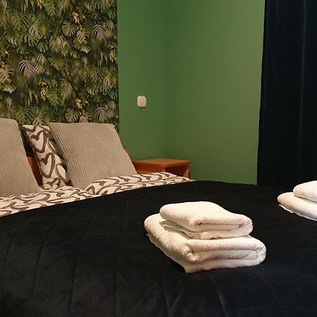佐洛卡罗斯Hillside Garden Apartman公寓 外观 照片